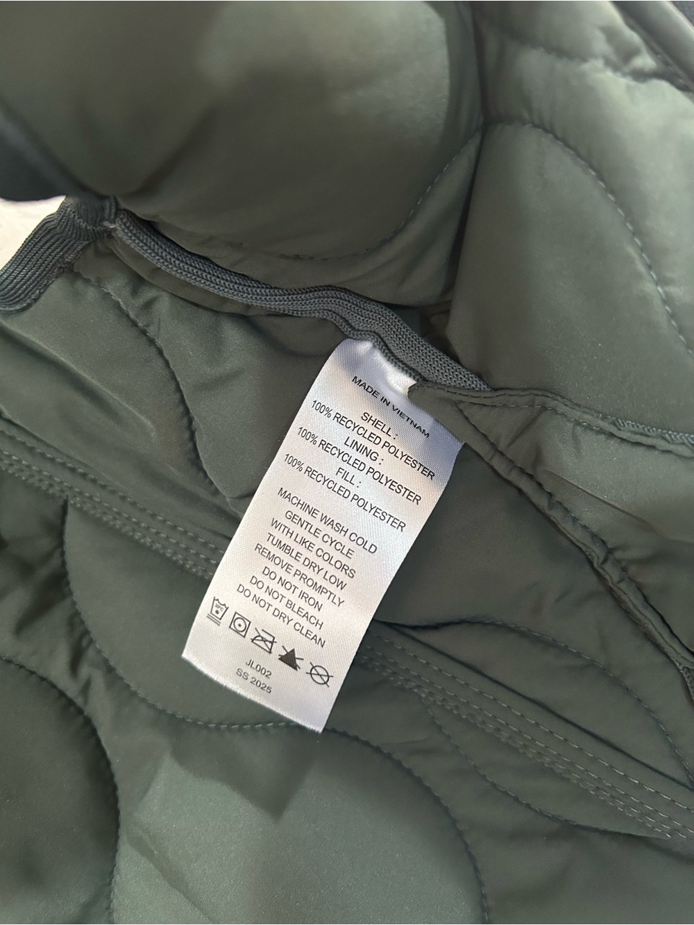 Quince women’s Featherless Quilted Puffer Vest L Green boxy layering outdoorsy - Picture 8 of 9